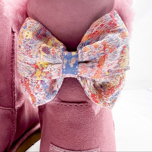 UGG Mini Bailey Bow Splatter Boots Color Urchin - Picture 11 of 15